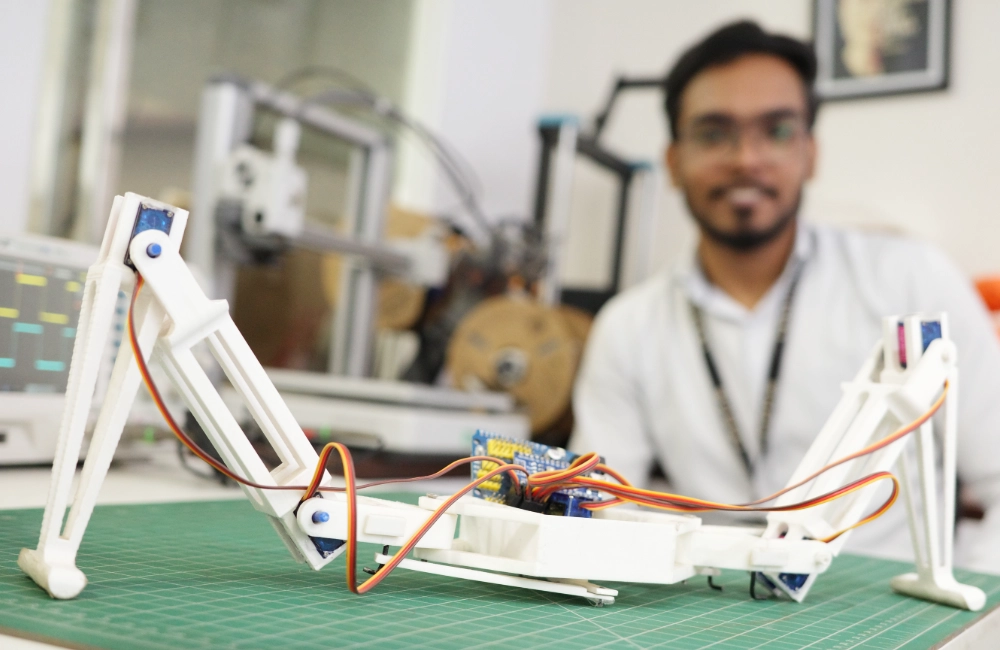 Two-Legged Spider Robot 