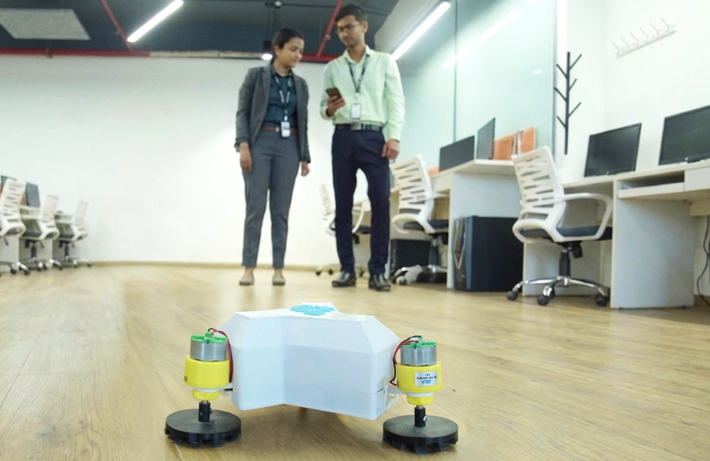 Three Wheeled Educational Robot 